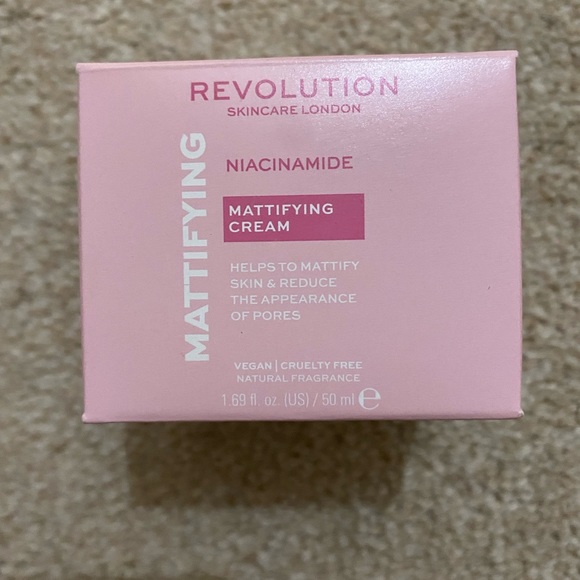 Other - Revolution mattifying cream